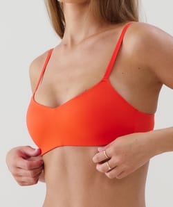 Brassière ampliforme en microfibre;