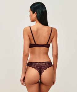 Soutien-gorge ampliforme en dentelle florale;