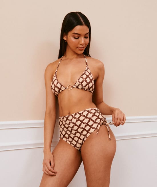 High-leg briefs - bikini bottoms;