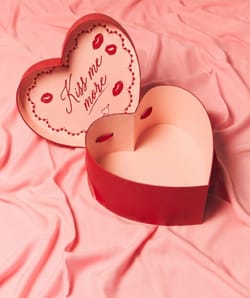 Bo&icirc;te cadeau en forme de c&oelig;ur - 6,99&euro;;