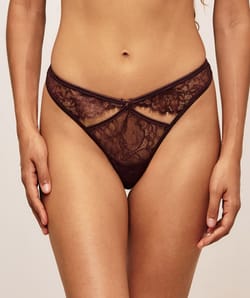 Lace thong with small rings;