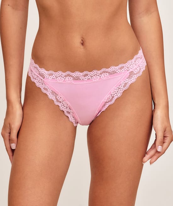 Cotton and lace thong;