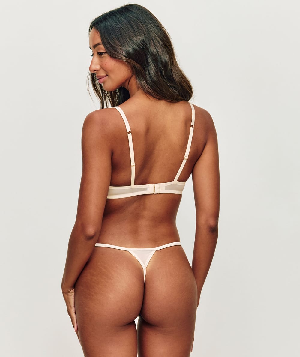 Tulle thong with star embroidery;