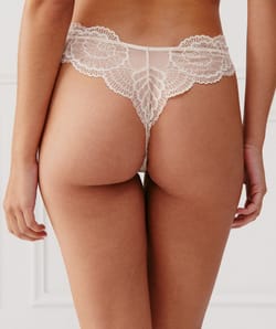 Lace tanga briefs;