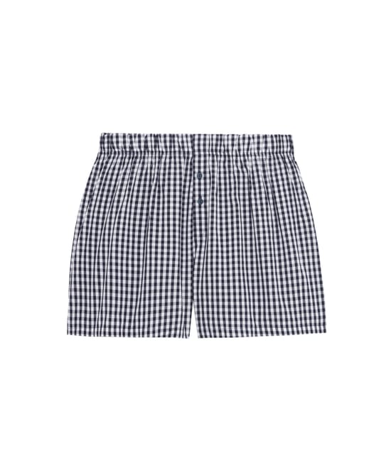 Checked boxer shorts;