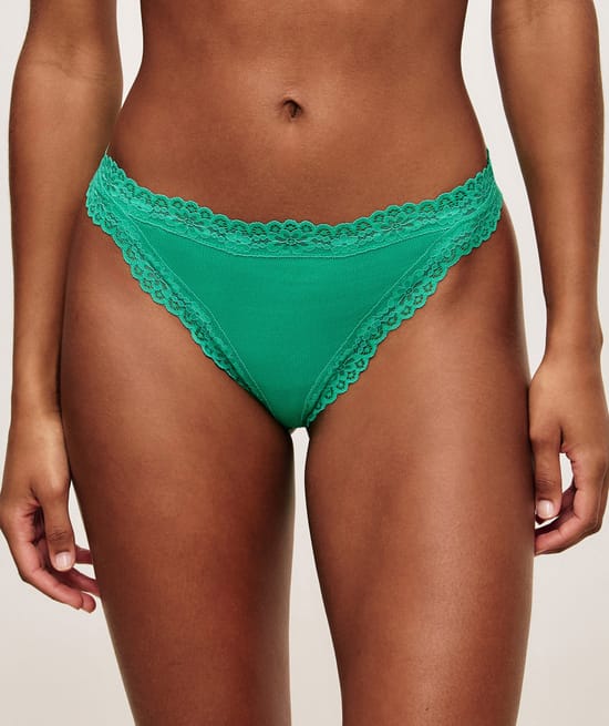 Cotton and lace thong;