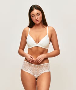 Shorty en dentelle florale;