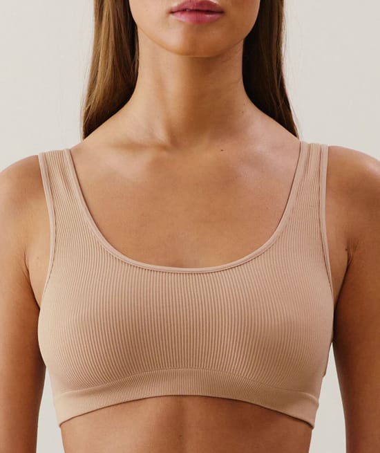 Seamless crop top;
