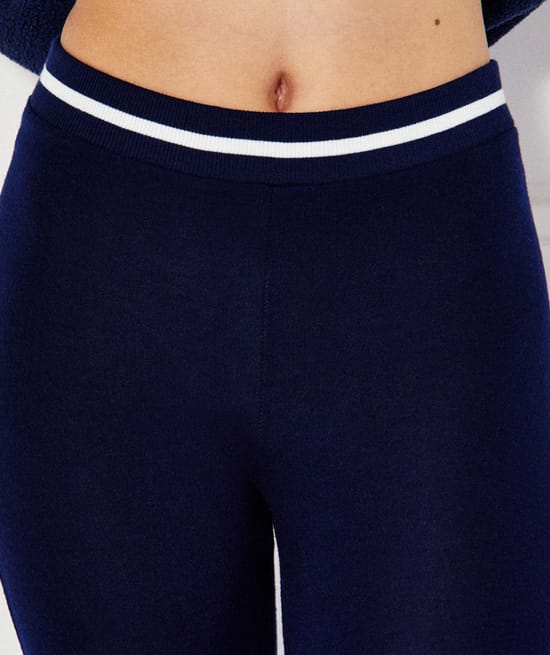 Knit leggings;