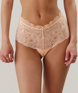 Cheeky en dentelle;