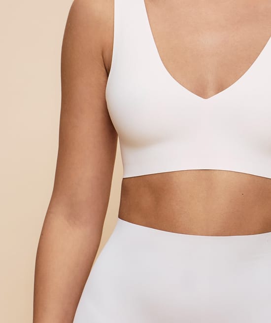 Seamless microfibre cycling shorts;