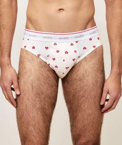 Cotton briefs with heart pattern;