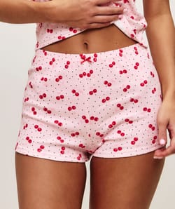 Cherry print jersey shorts;