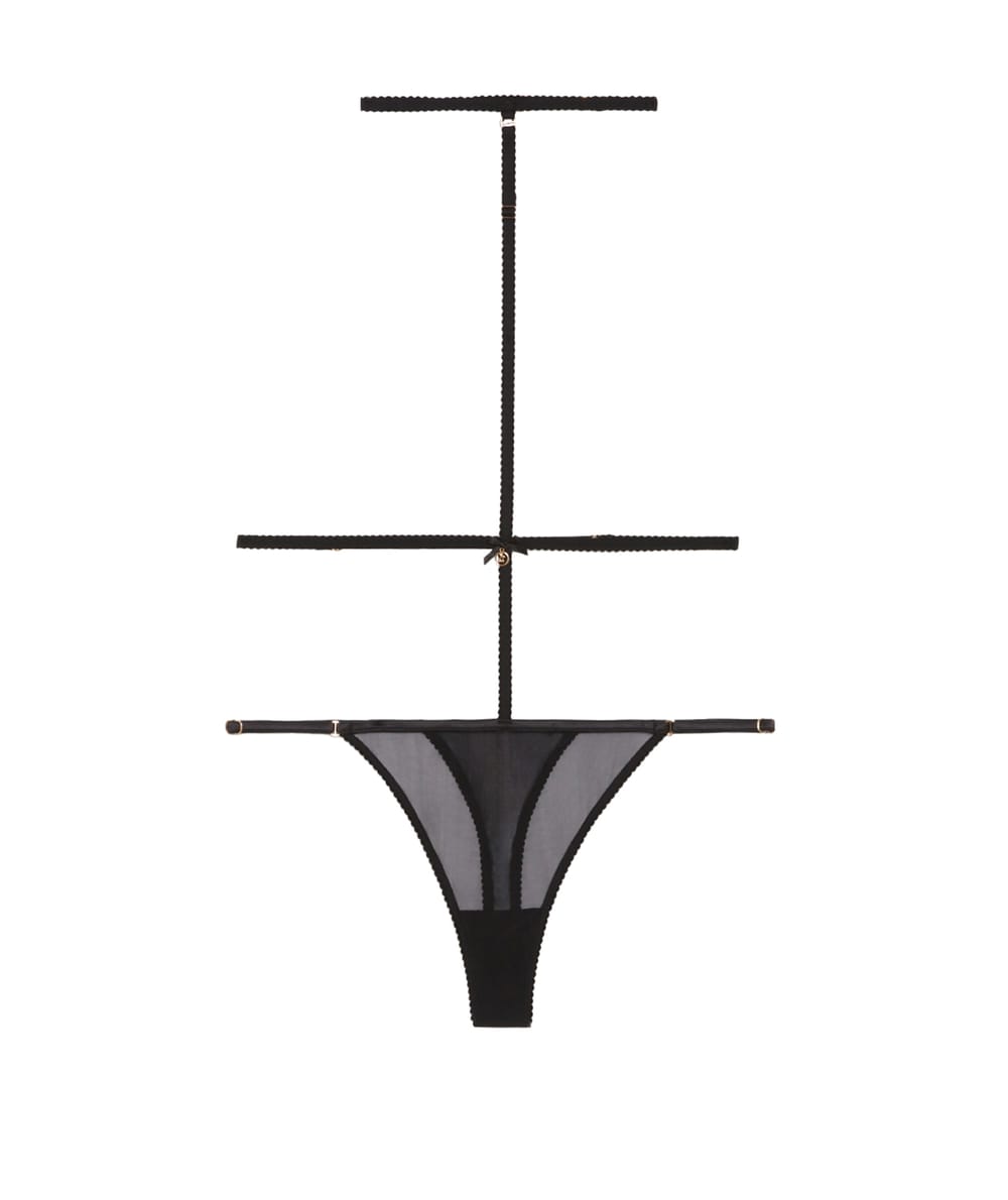 String en tulle avec harnais;