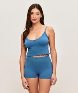 Ribbed seamless camisole;