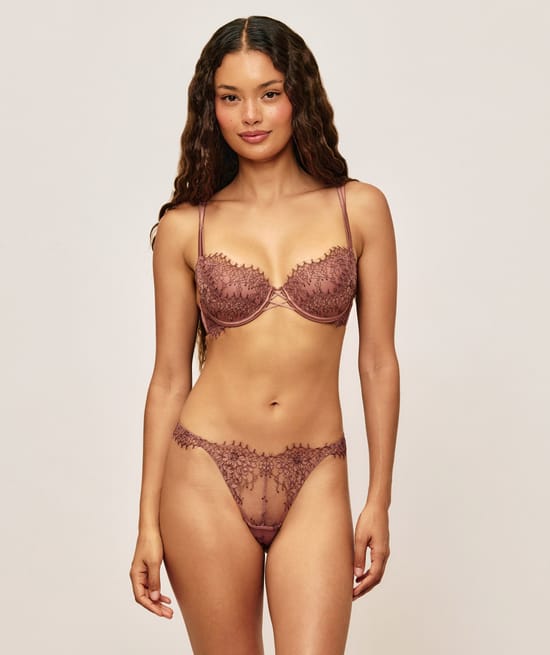 Soutien-gorge ampliforme en dentelle;