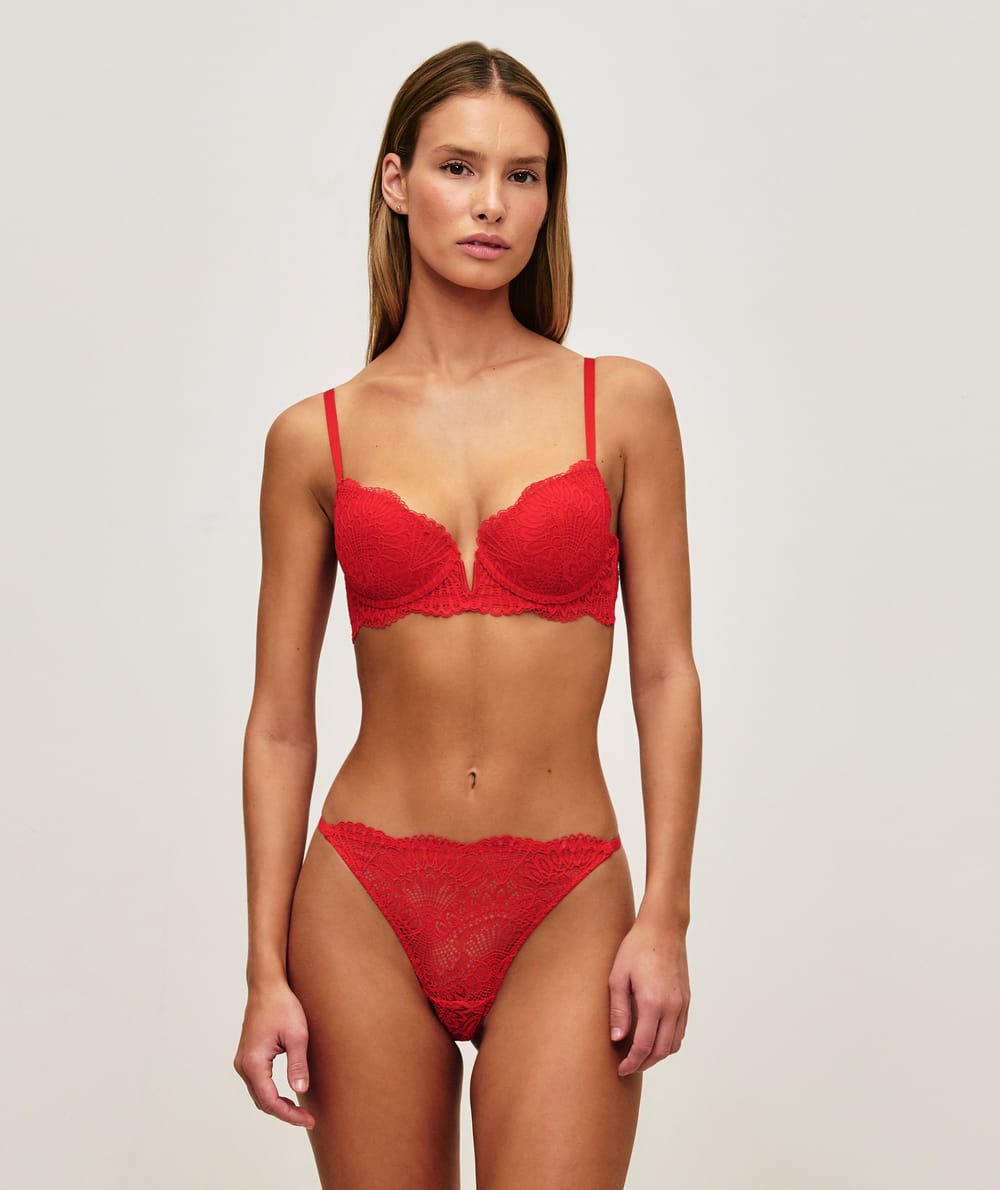 Floral lace thong;