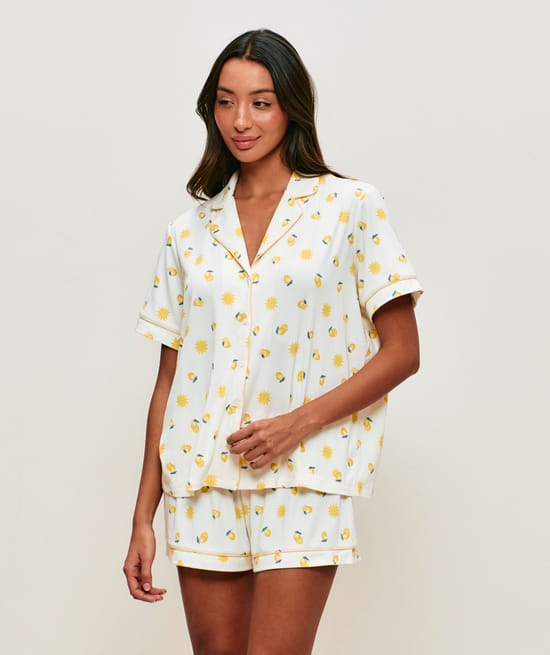 Jersey shirt with sun and lemon patterns;