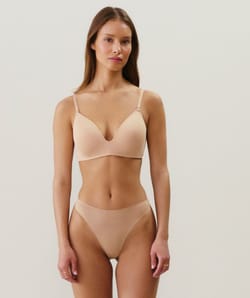 Wireless push-up bra in microfibre;