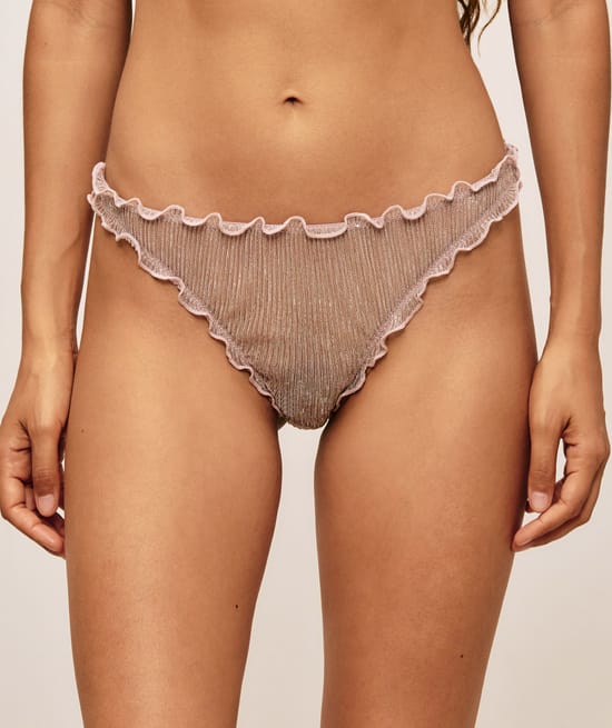 Tanga en mesh effet pliss&eacute;;
