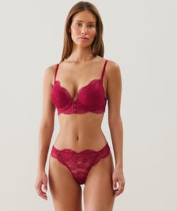 Sujetador ultra push-up de encaje;