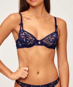 Soutien-gorge corbeille en dentelle florale;