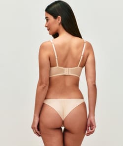 Push-up bra with embroidery;