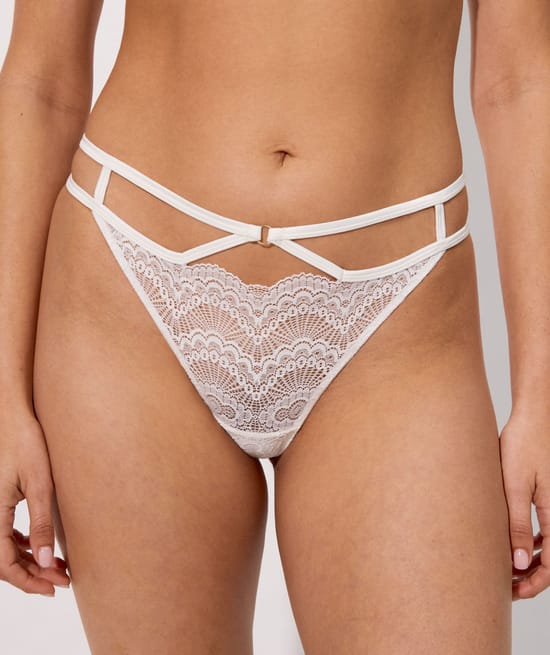 Tanga à double liens et bijoux;