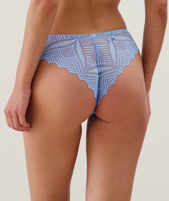 Lace thong;
