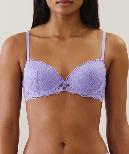 Soutien-gorge push-up en dentelle;