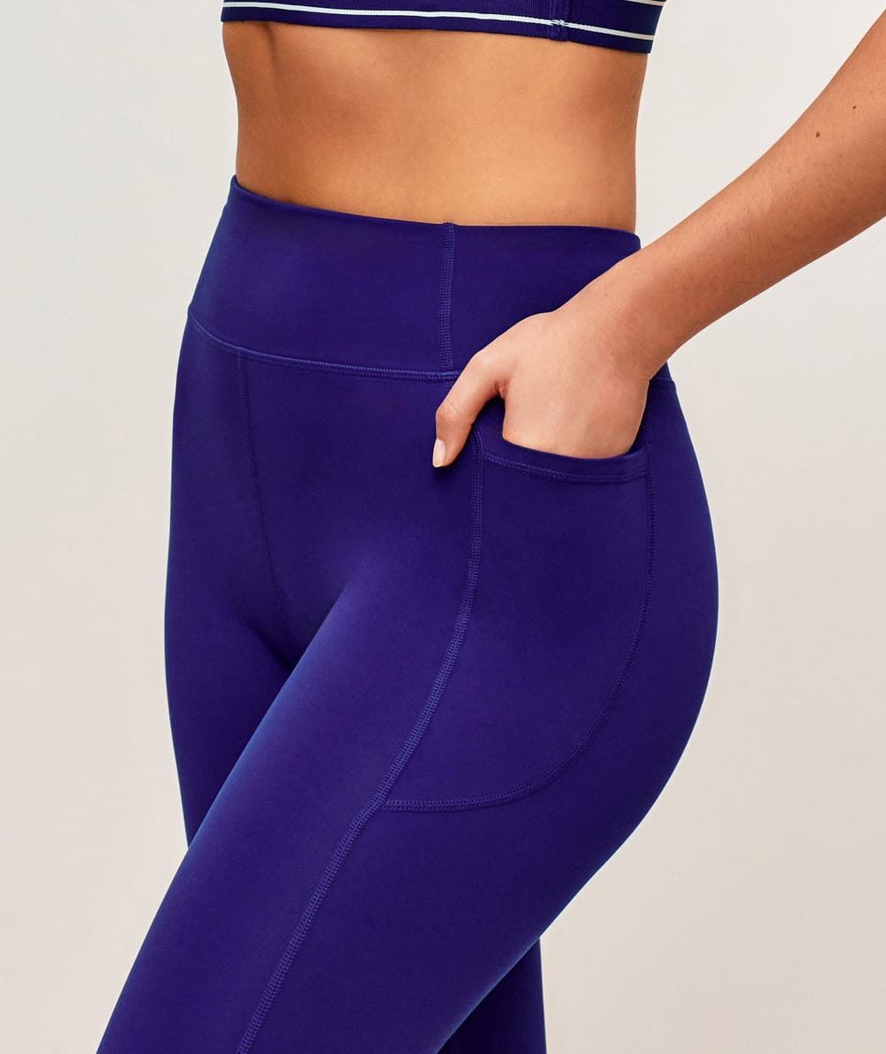 Microfiber sports leggings;