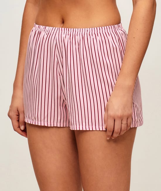 Short &agrave; rayures;