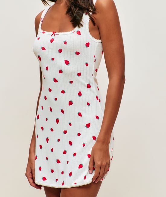 Strawberry print lace nightie;