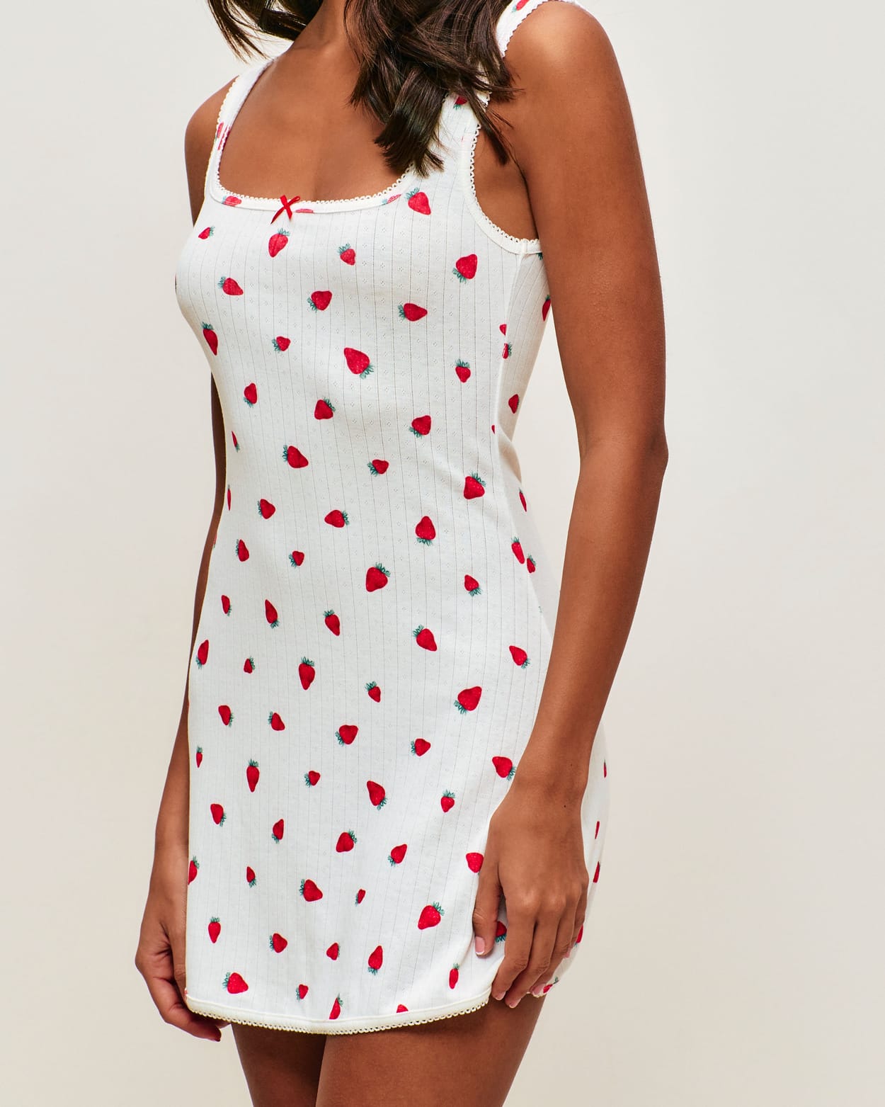Strawberry print lace nightie;