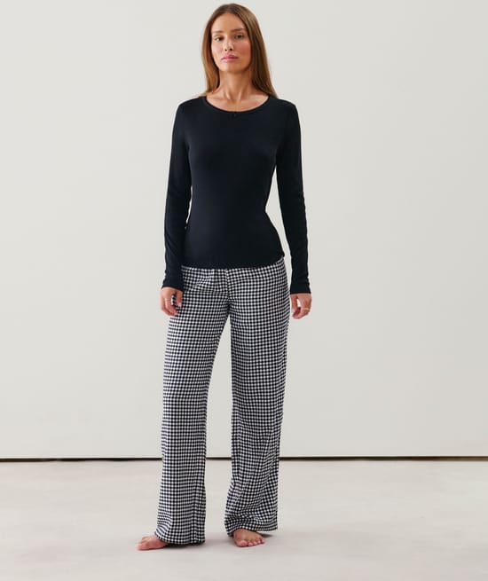 Checked flannel trousers;