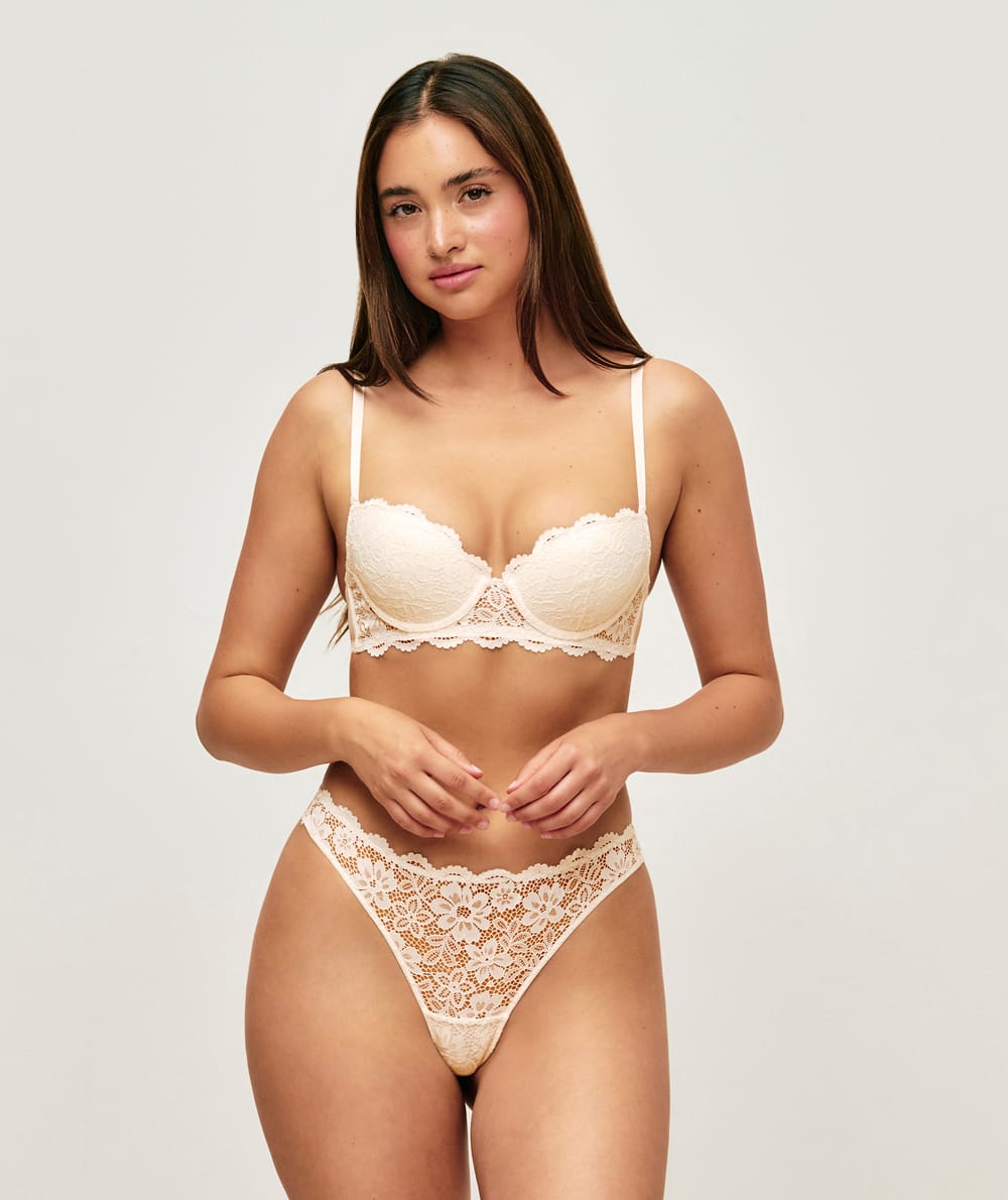 Sost&eacute;n push-up de encaje floral;
