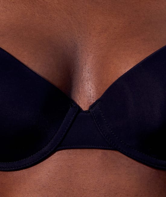 Microfiber push-up padded bra;