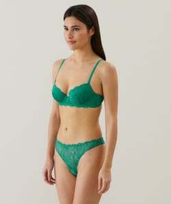 Soutien-gorge ampliforme en dentelle;