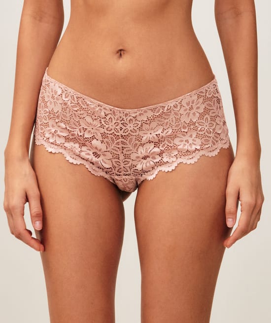 Lace floral shorty;