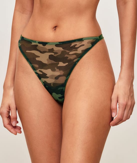 Camouflage print mesh string;