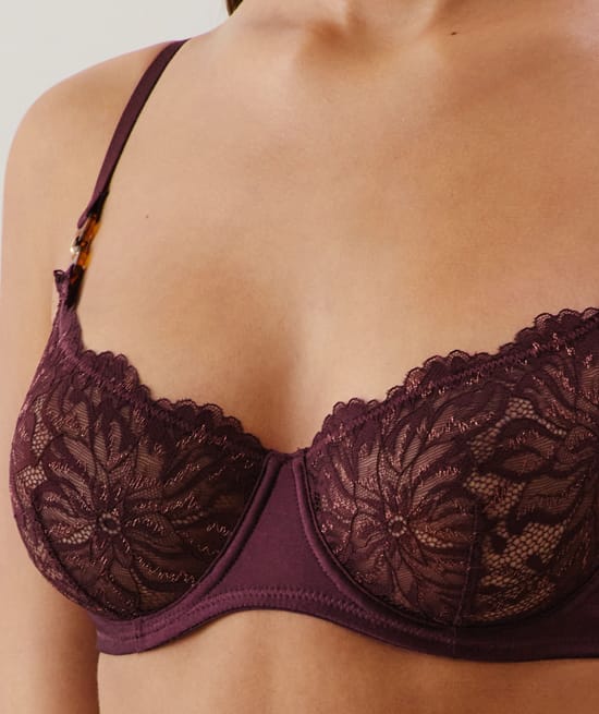 Soutien-gorge corbeille en dentelle marron;