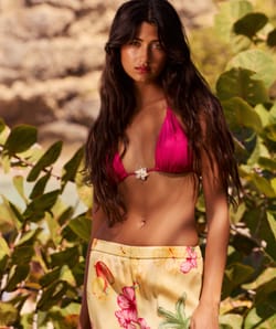 Pantalon satin imprim&eacute; tropical;