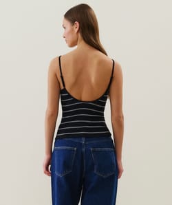 Top en coton avec coques intégrées;