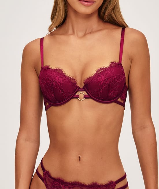 Lace push-up bra with ring;