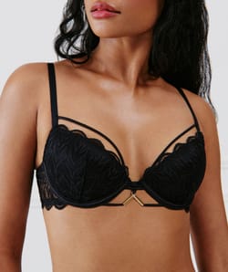 Soutien-gorge push-up en dentelle;