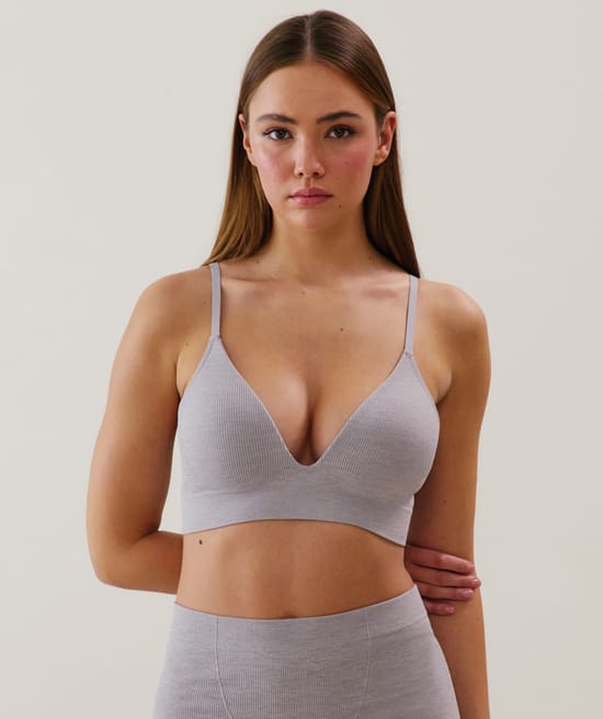 Seamless push-up bralette;