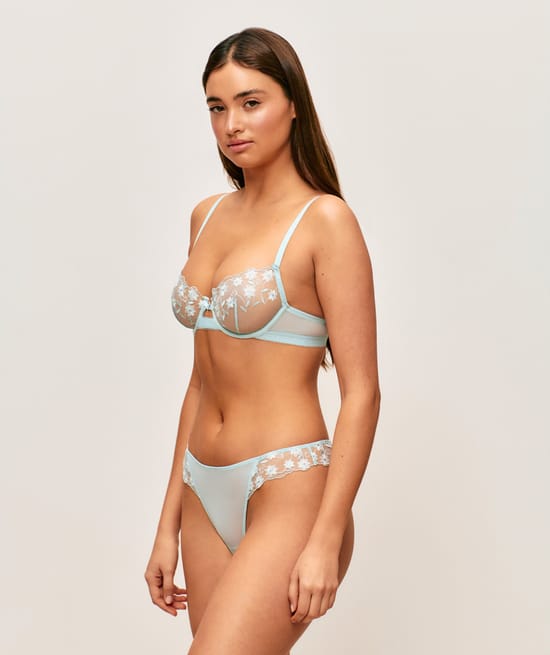 Balcony bra with floral embroidery;