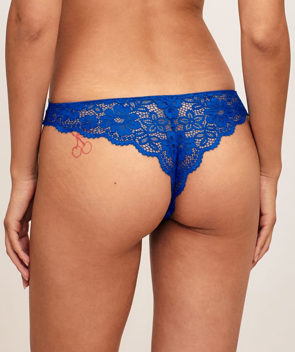 Lace thong;