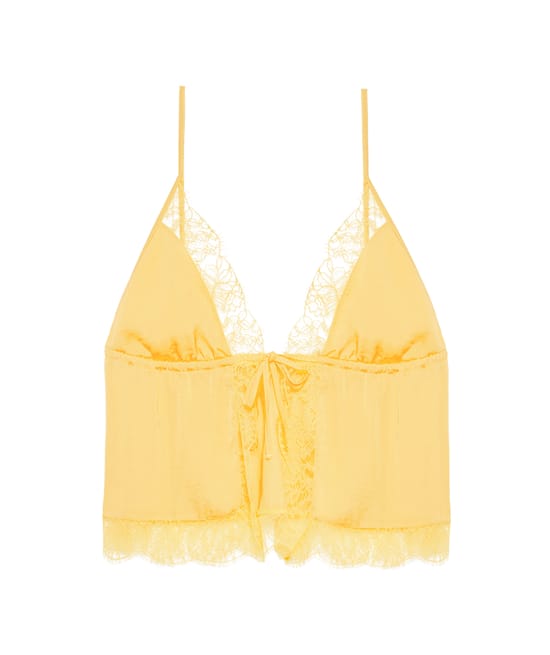 Caraco en satin et dentelle;