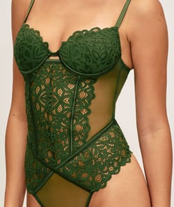 Lace body;